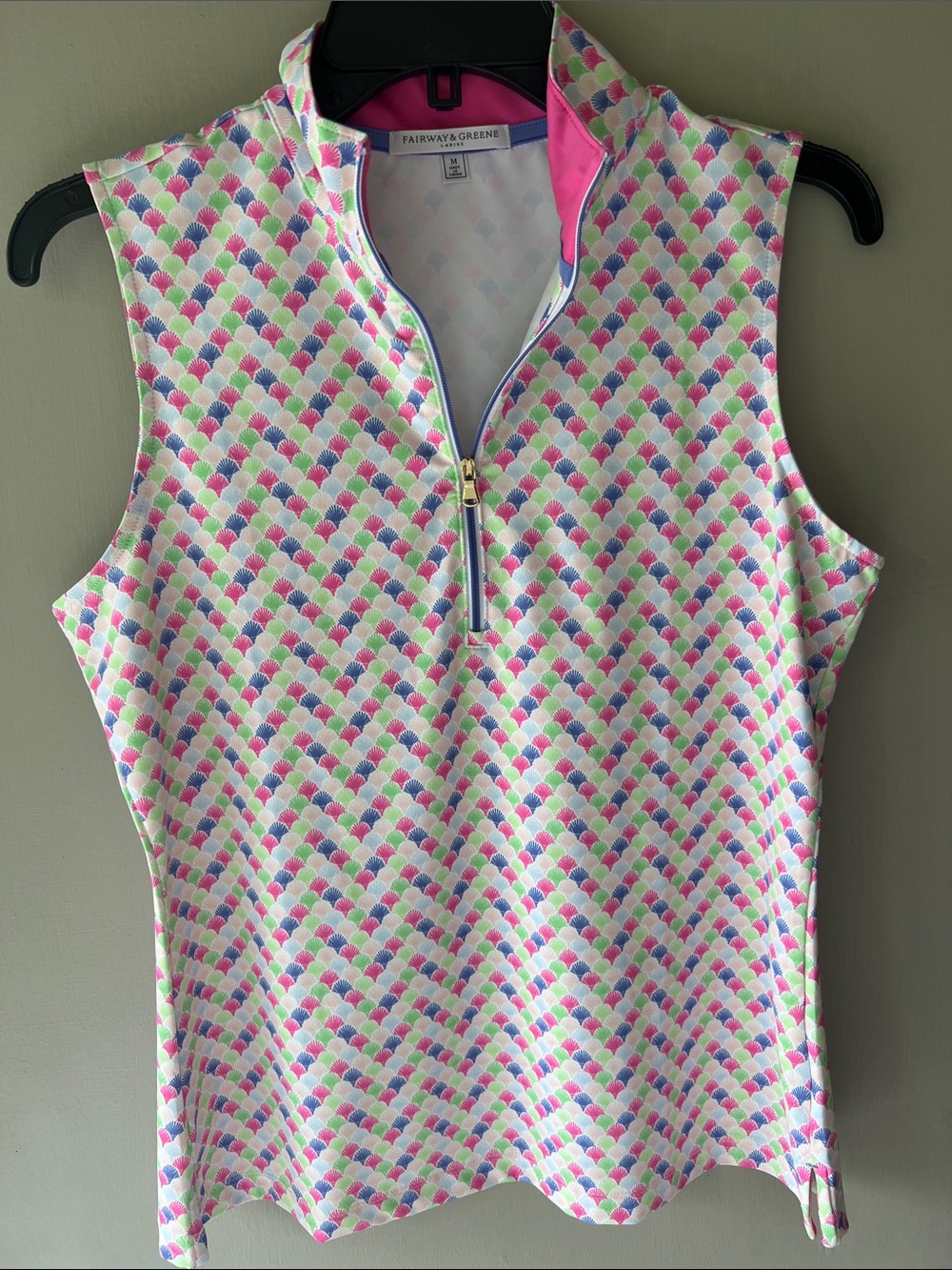 Fairway & Greene Sleeveless Zip Golf Top in Pink, Blue & Green Scallop Print